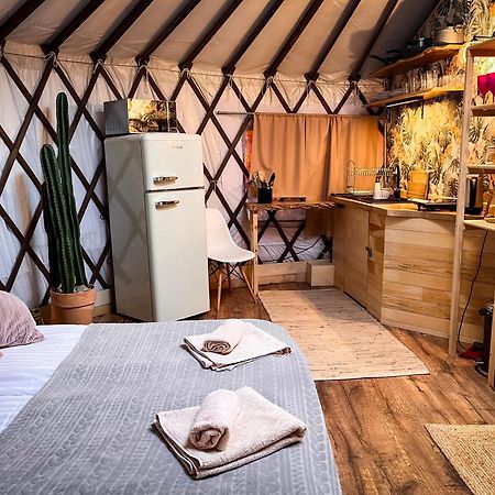 Aloha Glamp - Okragle Domki Przy Rzece - Balia I Sauna - Energylandia Zagornik Extérieur photo