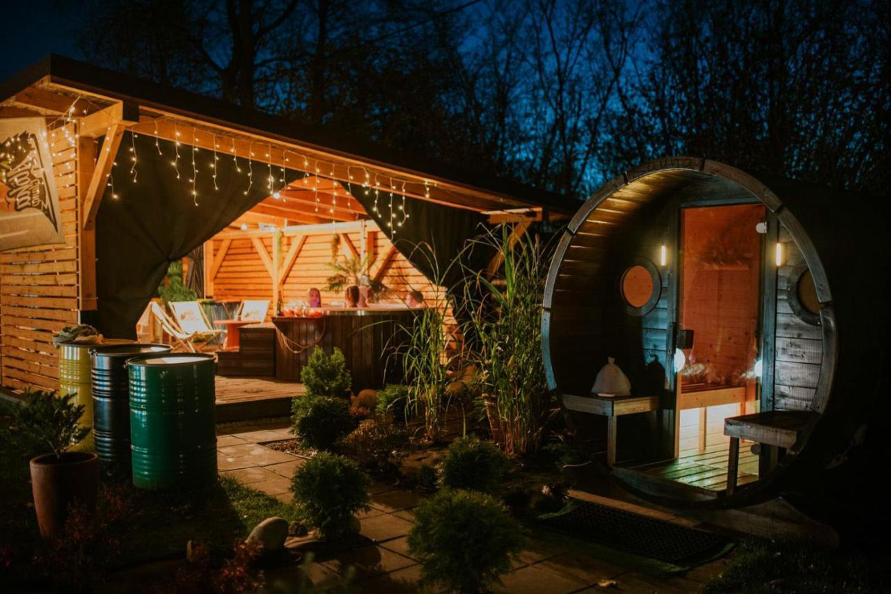 Aloha Glamp - Okragle Domki Przy Rzece - Balia I Sauna - Energylandia Zagornik Extérieur photo