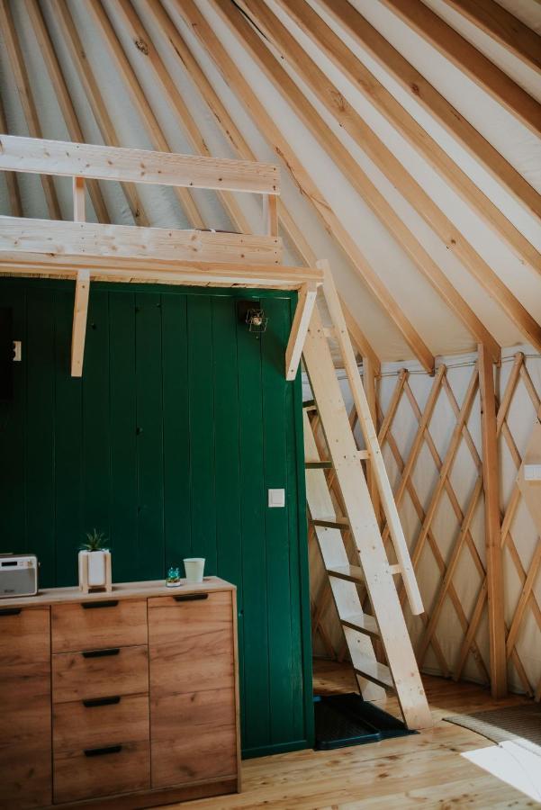 Aloha Glamp - Okragle Domki Przy Rzece - Balia I Sauna - Energylandia Zagornik Extérieur photo